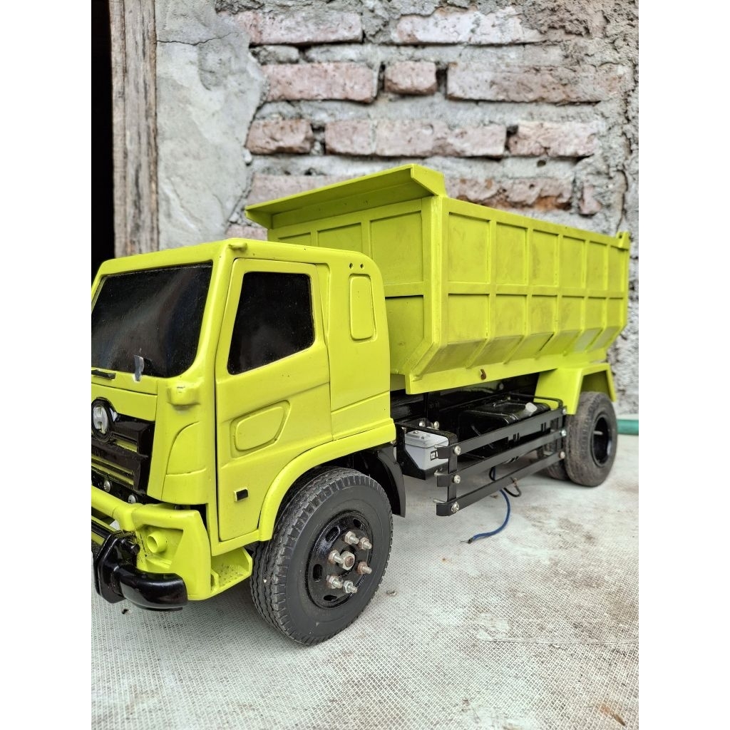 DUMP TRUCK HINO 500 SKALA 1:14