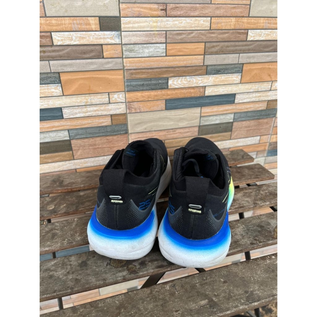Asics gel nimbus size 43.5