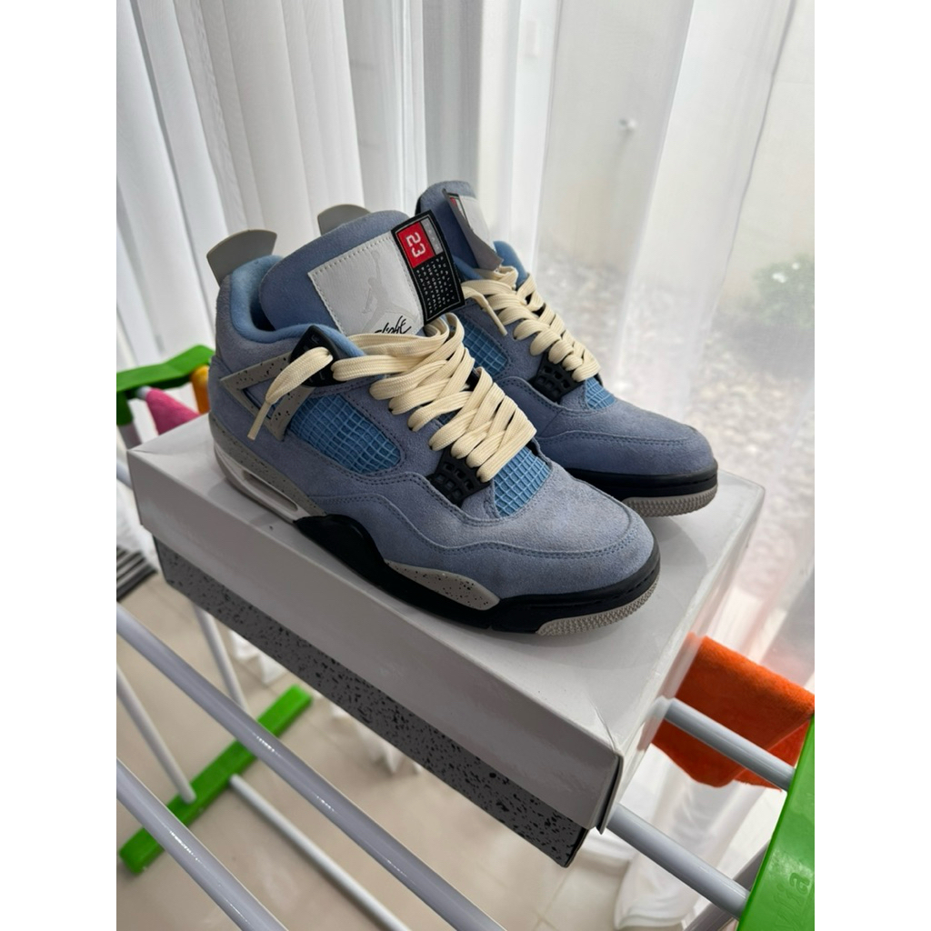 Air Jordan 4 University Blue size 42,5 US 9