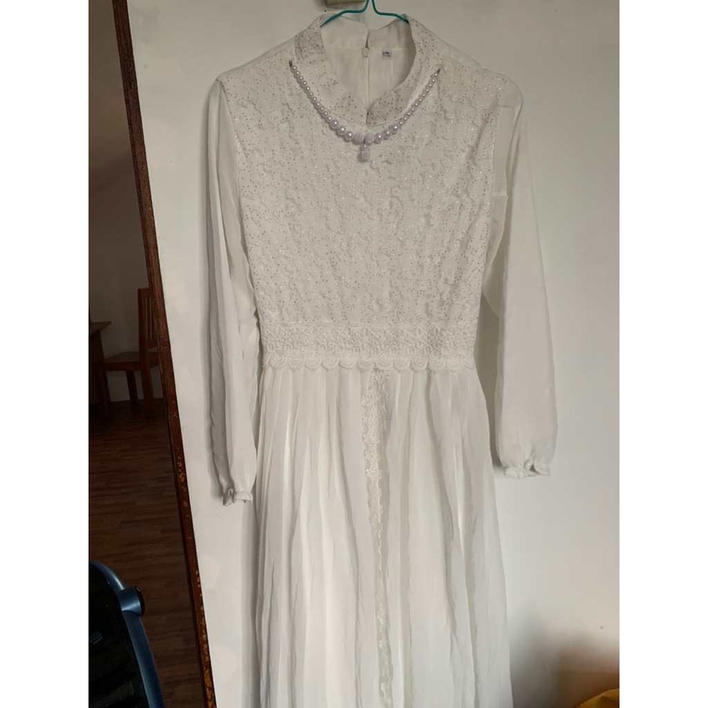 dress panjang putih brokat