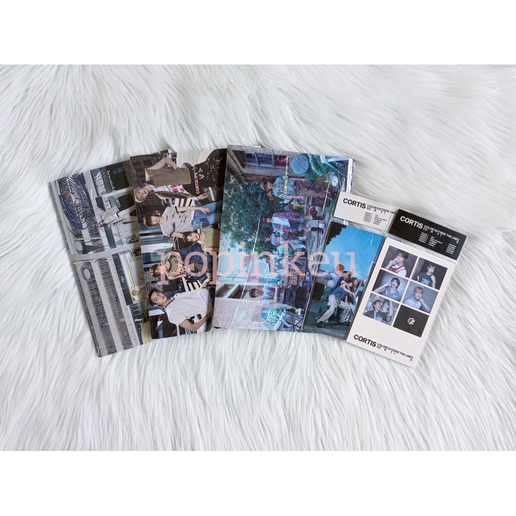 [READY STOCK] CORTIS 1ST EP ALBUM - COLOR OUTSIDE THE LINES (PHOTOBOOK, WEVERSE VER.)