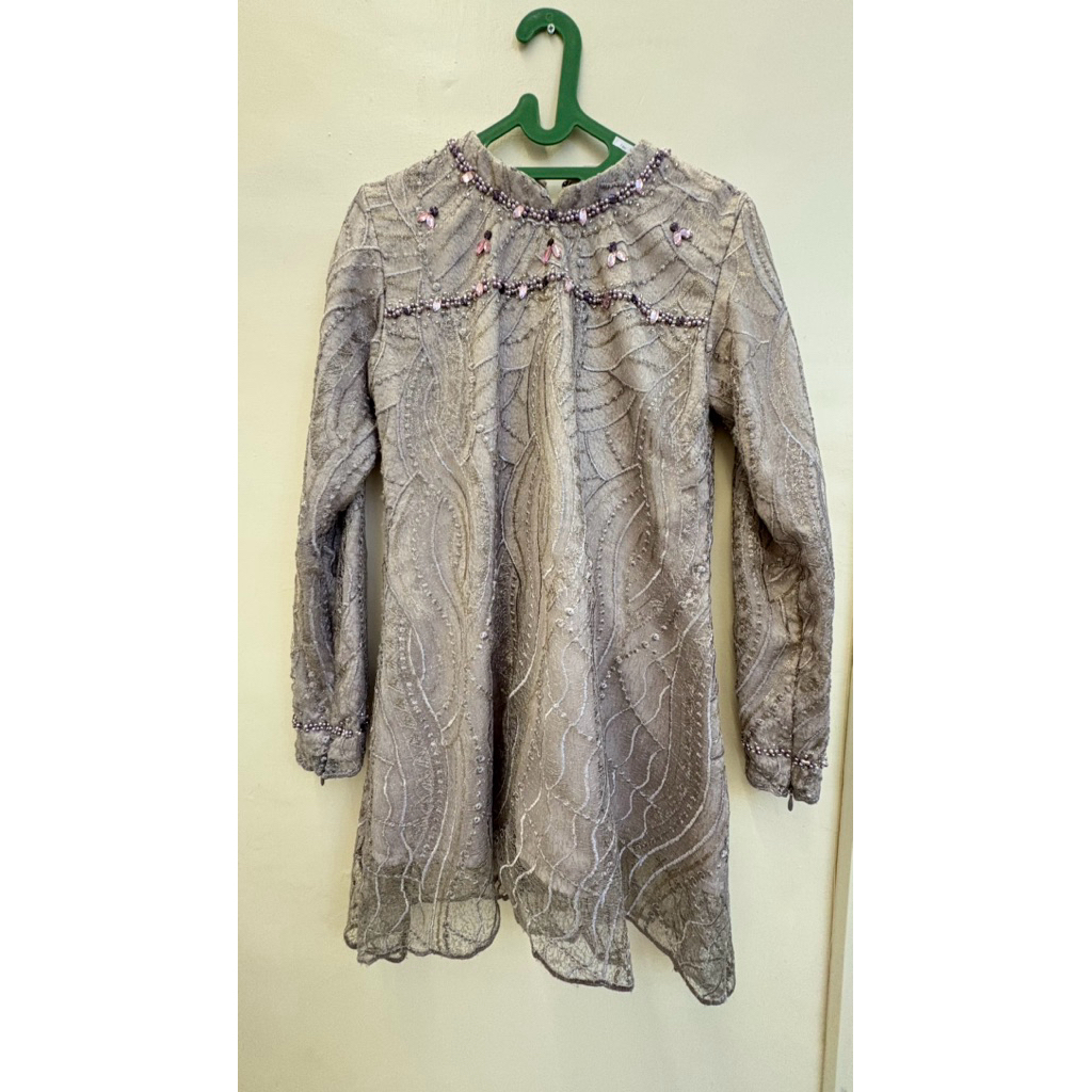 PL Atasan Baju Wisuda Brokat