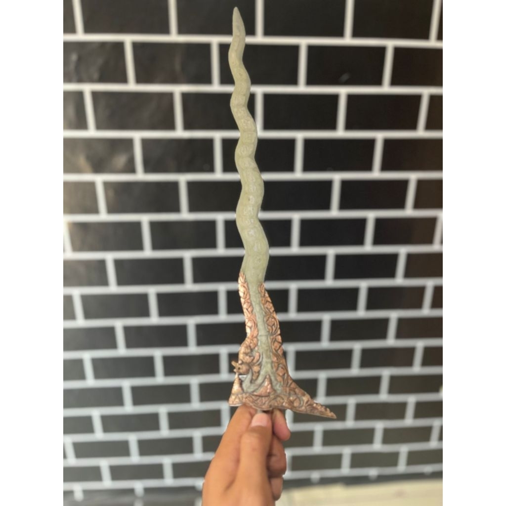 Keris Nogo Siluman Kinatah Kamarogan