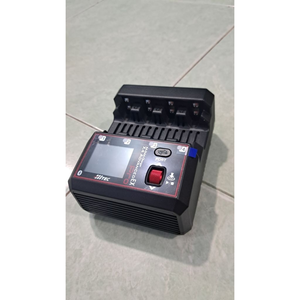 smart charger baterry AA/AAA. HITEC X4 ADVANCED EX PRO.