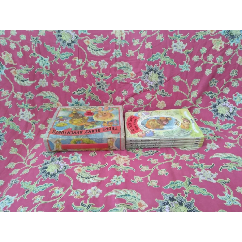 Buku Cerita Anak importTeddy Bears Adventure lauch box set 4 bukuTormontBoard book 1992
