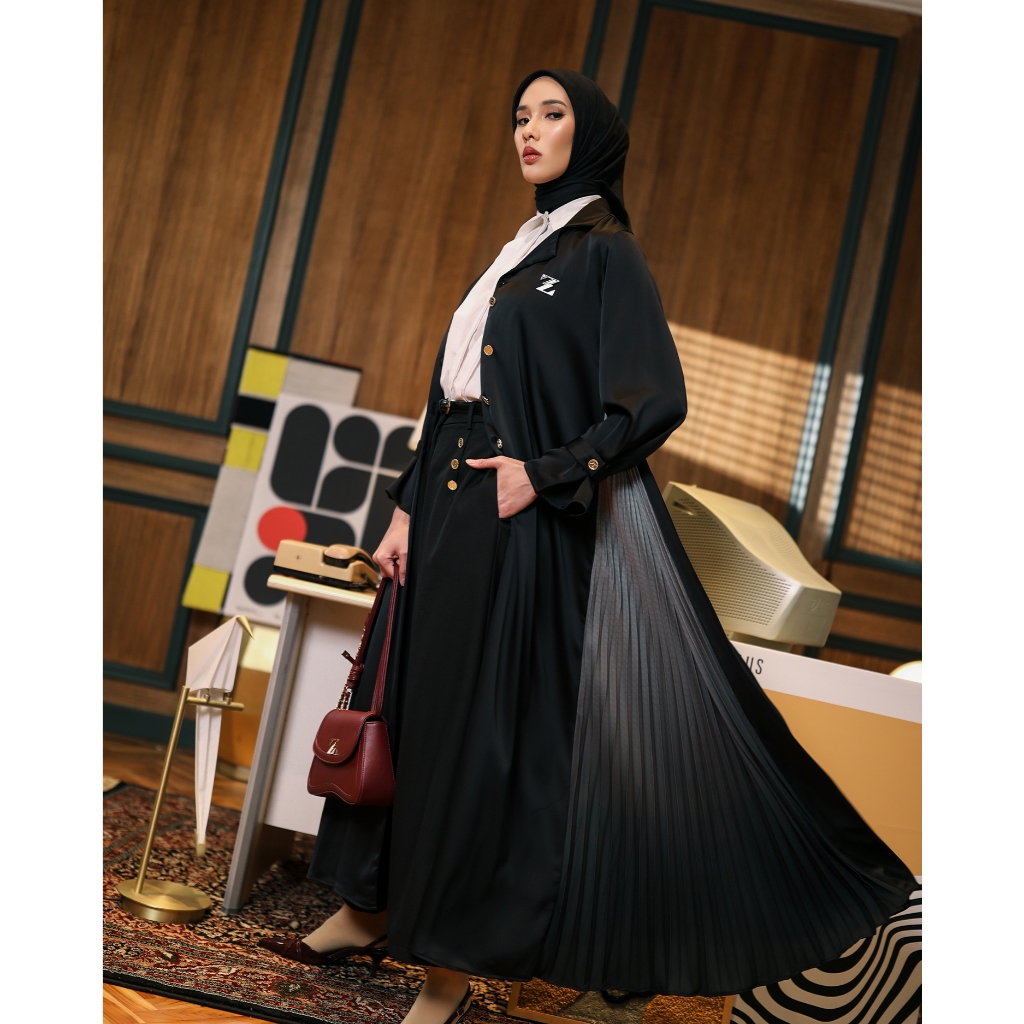 IRINA OUTER DRESS THE CHAIRWOMEN ZASKIA SUNGKAR