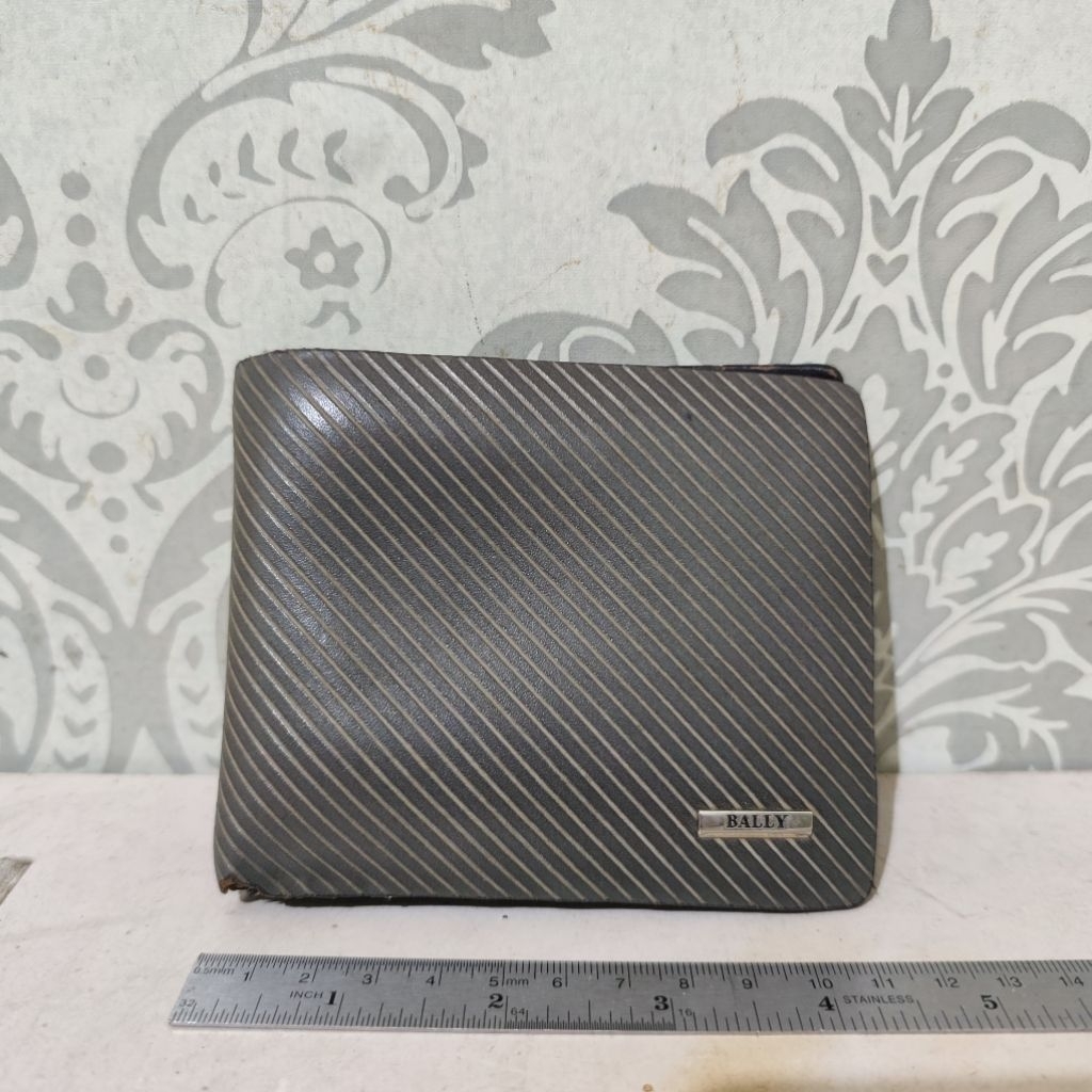 Dompet Pria Bally preloved