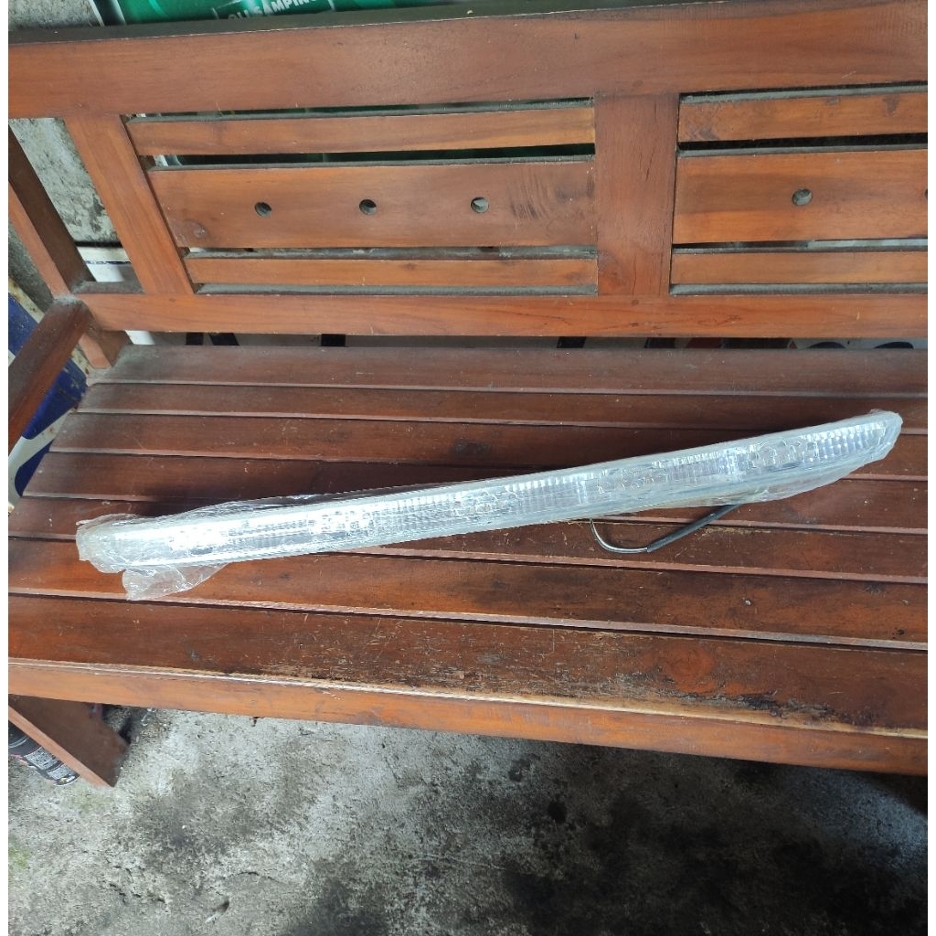 lampu depan tengah jetbus1