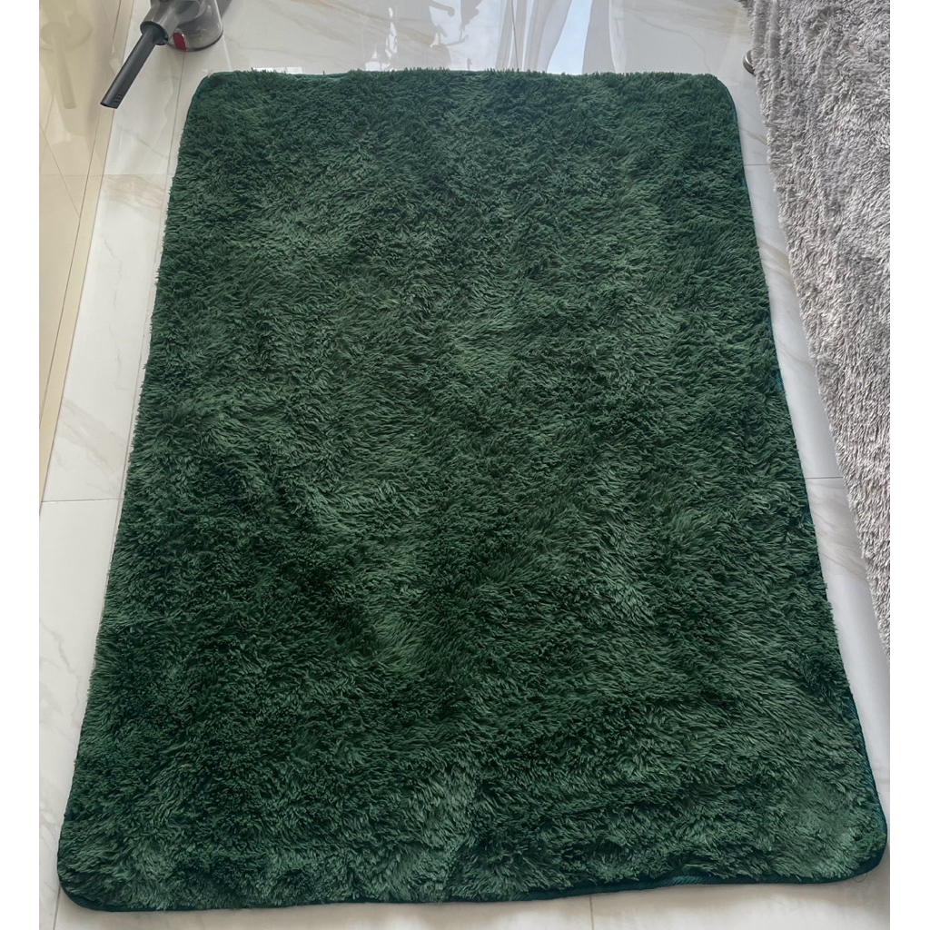 Karpet Bulu Hijau Tua Informa