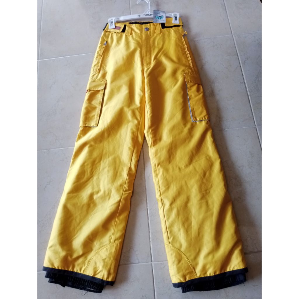 CELANA TRAINING PRELOVED