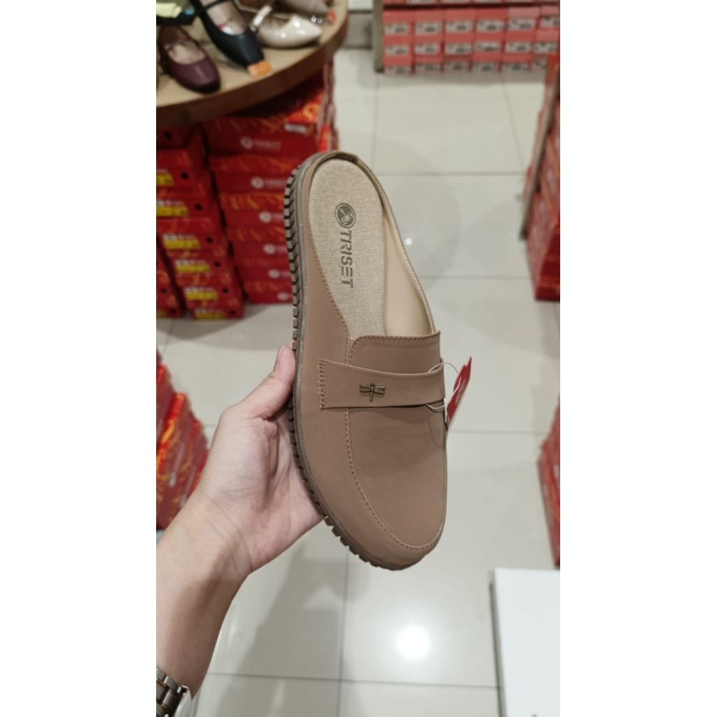 Sepatu Selop wanita brand Triset