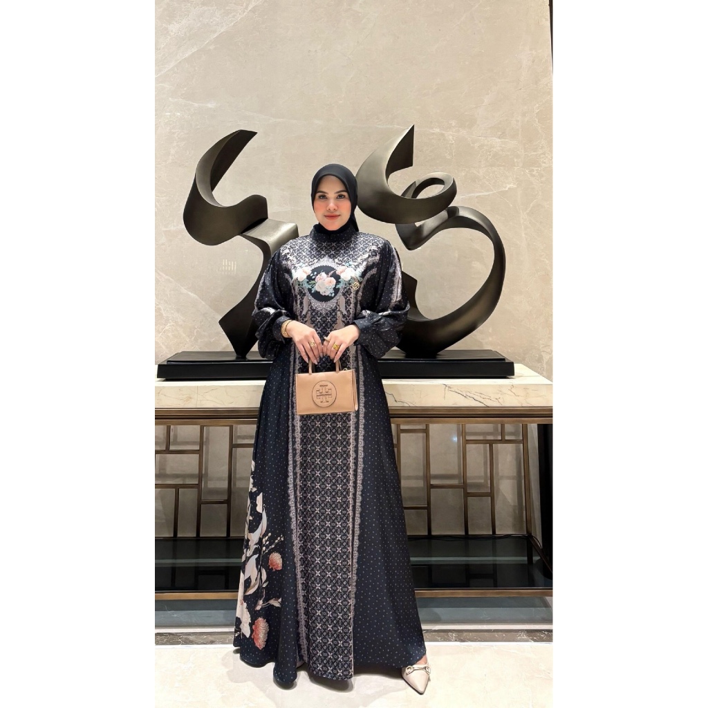 Jhonem / Gamis by Jhonem / Dress Jhonem / Gamis Mewah/ Laika Dress By Jhonem Bunga-Bunga Ruby Silk