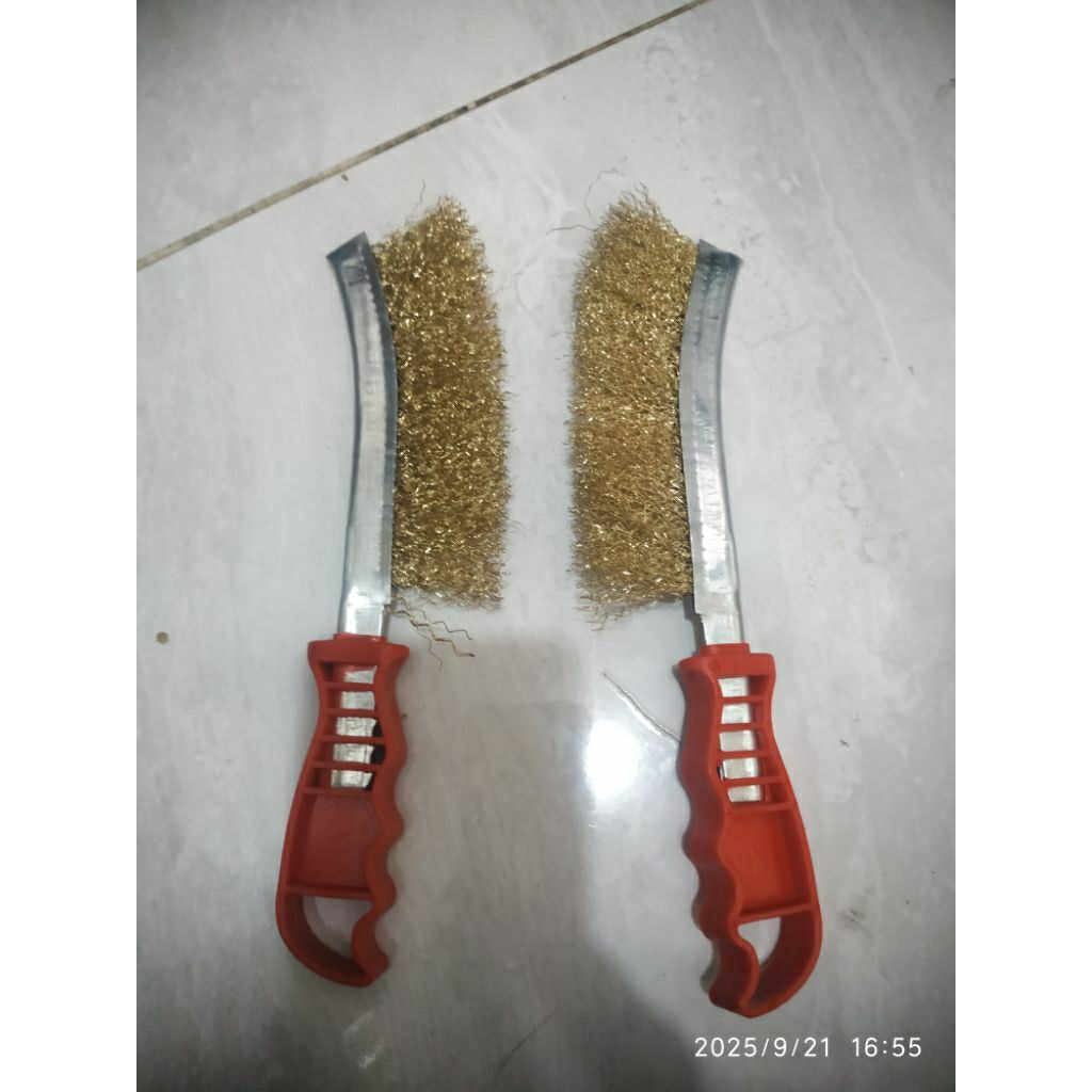 Sikat Kawat Kuningan Gagang Golok