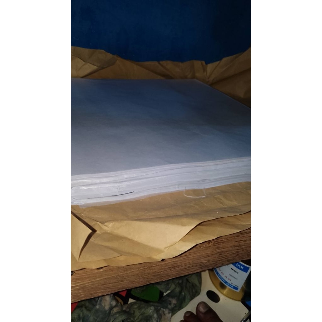 kertas polos warna hitam, putih, merah kertas minyak kertas layangan