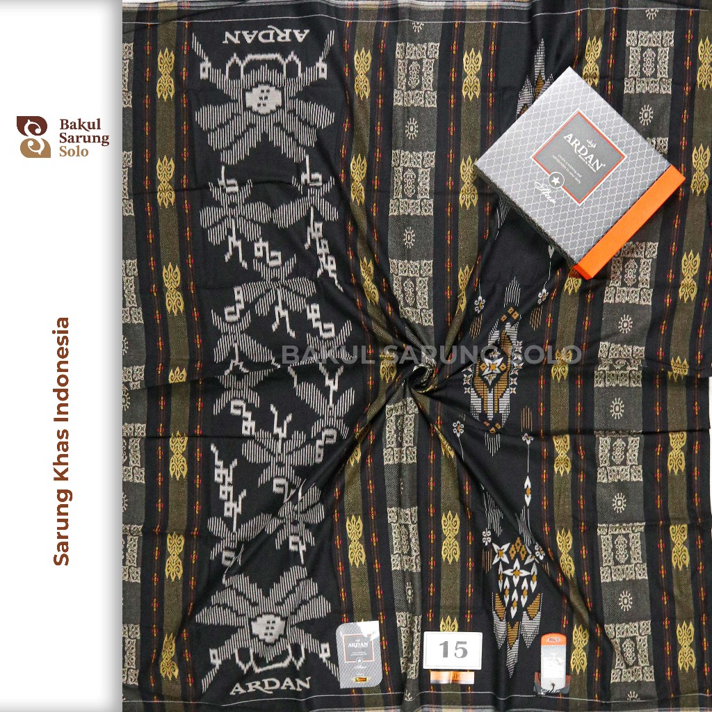 Sarung ARDAN Star Hitam Putih Motif Khas Songket Timbul Kombinasi Lembut