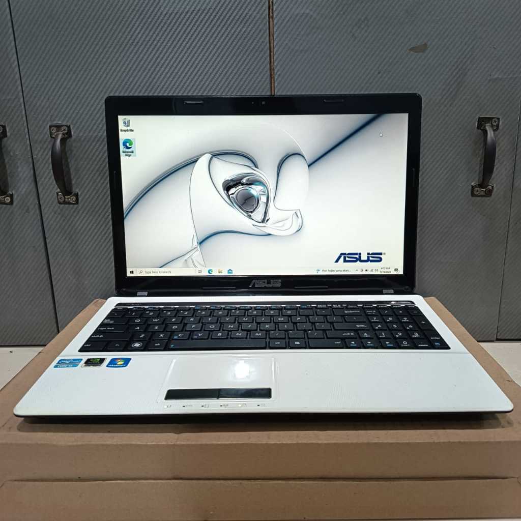 LAPTOP SECOND,Laptop Asus K53SD, Core i5-2450M, #DualVga: Nvidia GeForce GT 610M 2Gb, Lengkap, White
