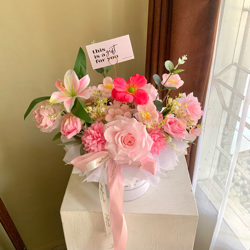 Bloombox Box Putih | Bloombox akrilik | bloombox akrilik artificial | bunga box | bunga box akrilik 