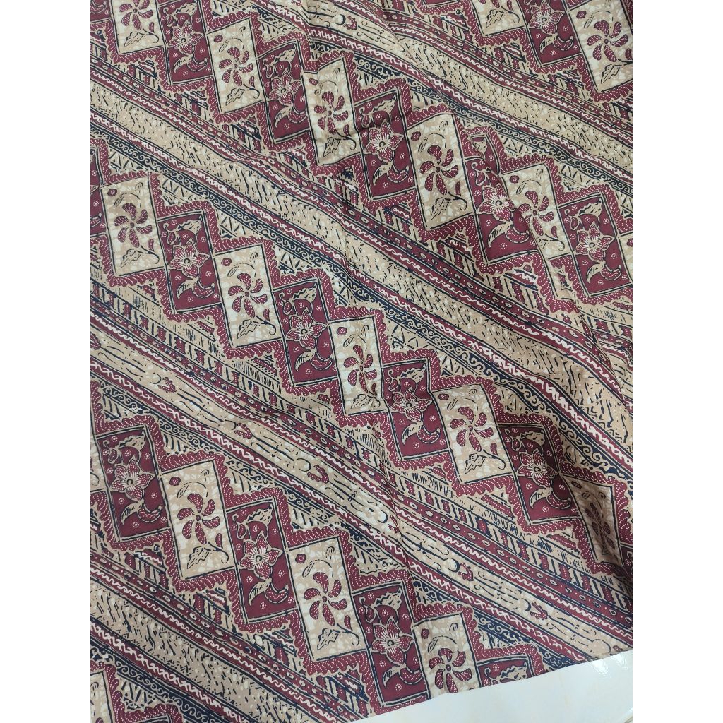 KAIN PANJANG BATIK LASEMAN BURGUNDY MOTIF KERTON