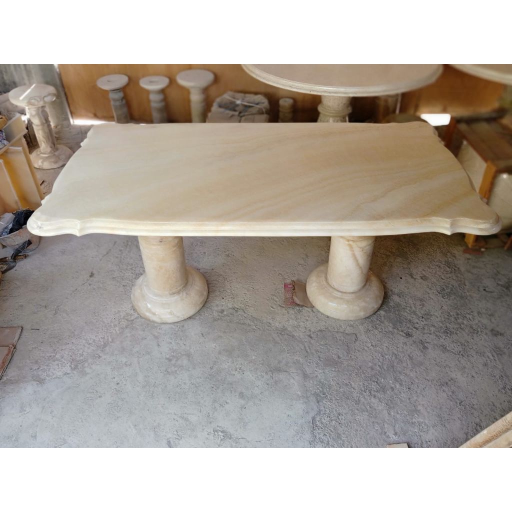 Meja Makan Onyx Model Kaki  Dua Bulat