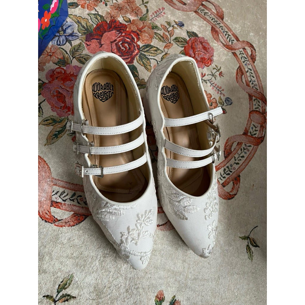 sepatu adorable project