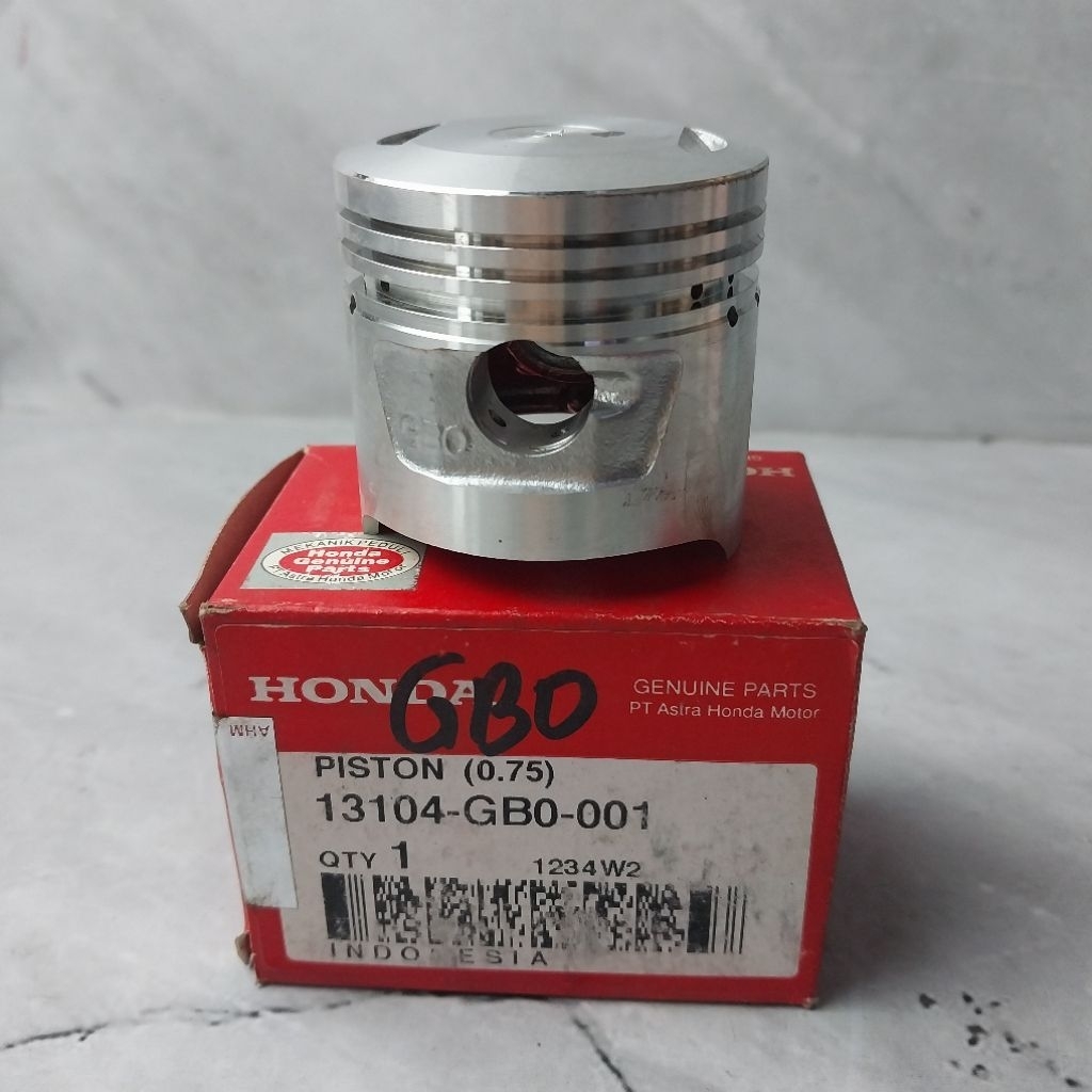 13104-GB0-001 : PISTON ATAU SEHER HONDA C700 UKURAN 75 ORIGINAL