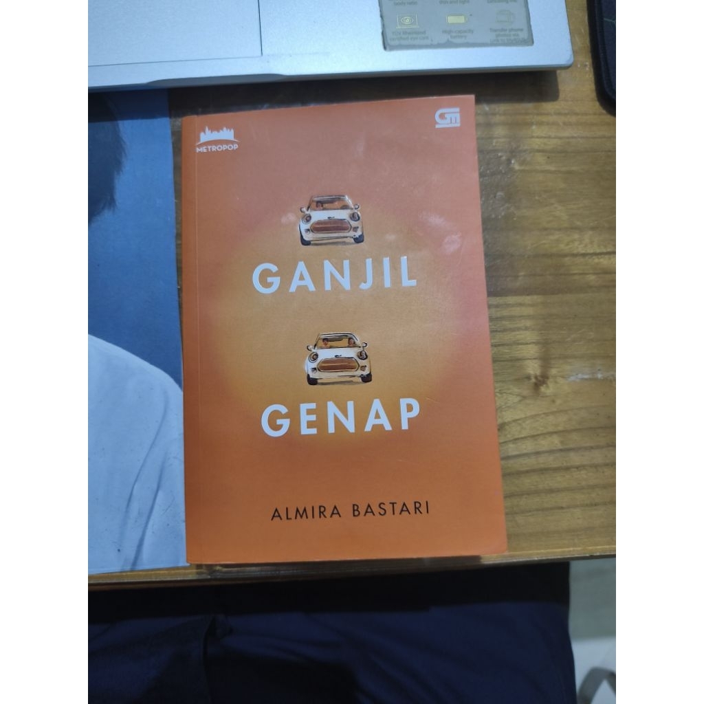 PRELOVED NOVEL GANJIL GENAP - ALMIRA BASTARI