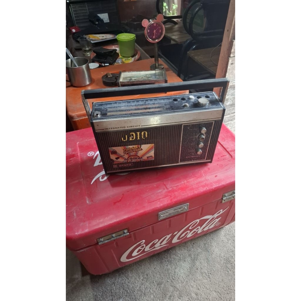 Radio sanyo 165rb jadul antik vintage display lawas kuno anggap mati