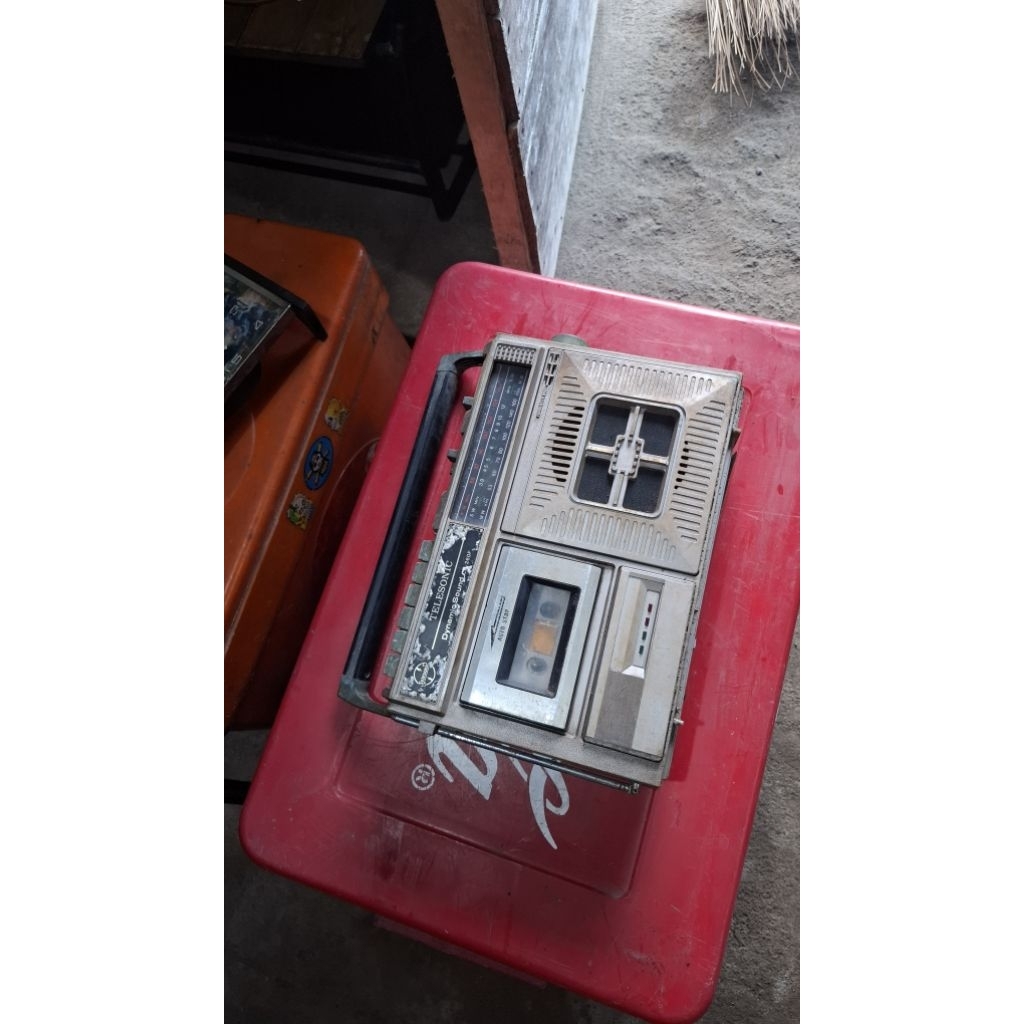 Radio telesonic 135rb jadul antik vintage display lawas kuno anggap mati