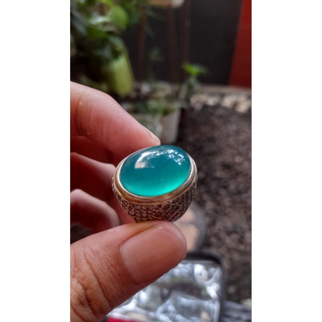 Batu Bacan Coklat Merah