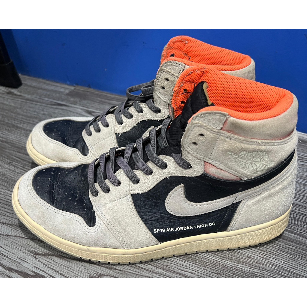 Air Jordan 1 Retro High OG Neutral Grey
