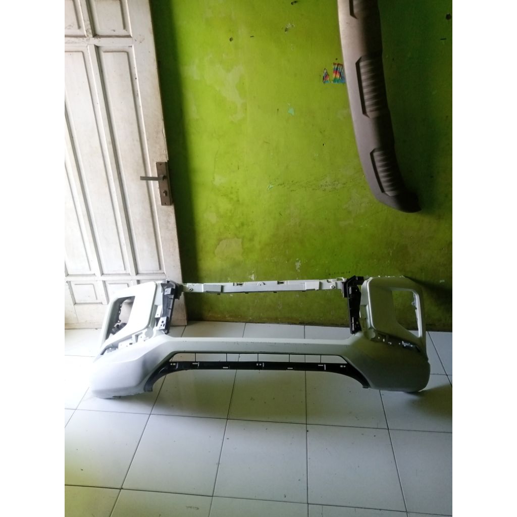bumper depan triton 2019 2022 2023 2024 2025