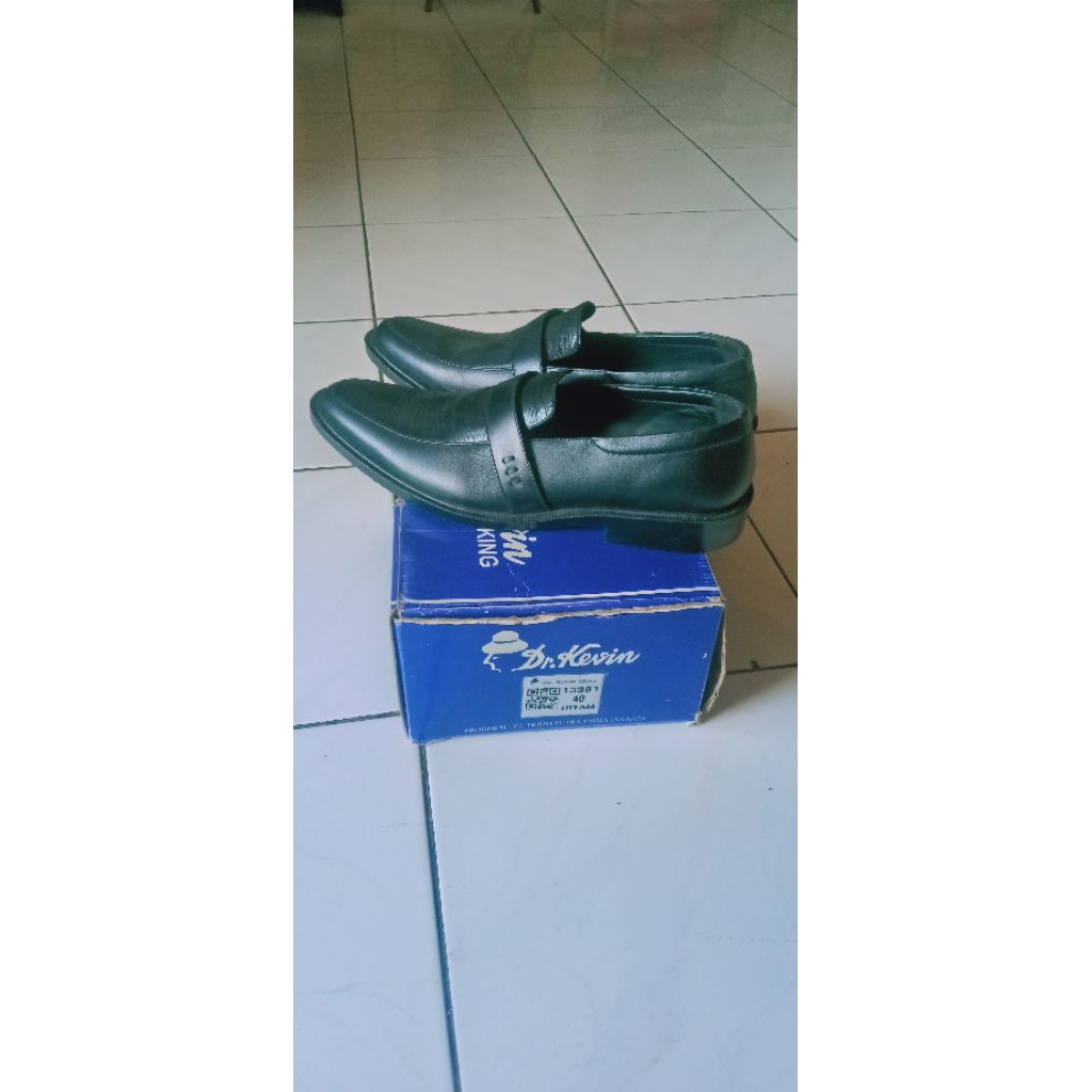 sepatu pantofel formal pria Dr. Kevin 13381