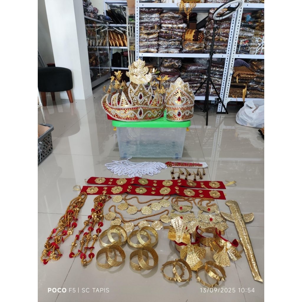 Set mahkota kepala adat siger pepadun lampung pegantin motif kerawang mote merah kreasi