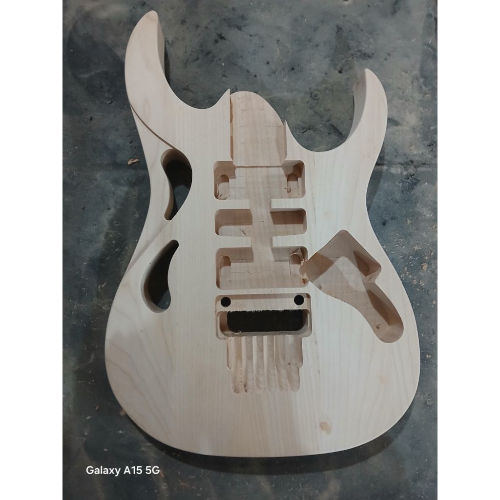 body ibanez jempia pia stevai alder