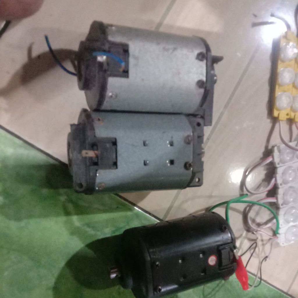 GENERATOR LISTRIK 220vol     DC