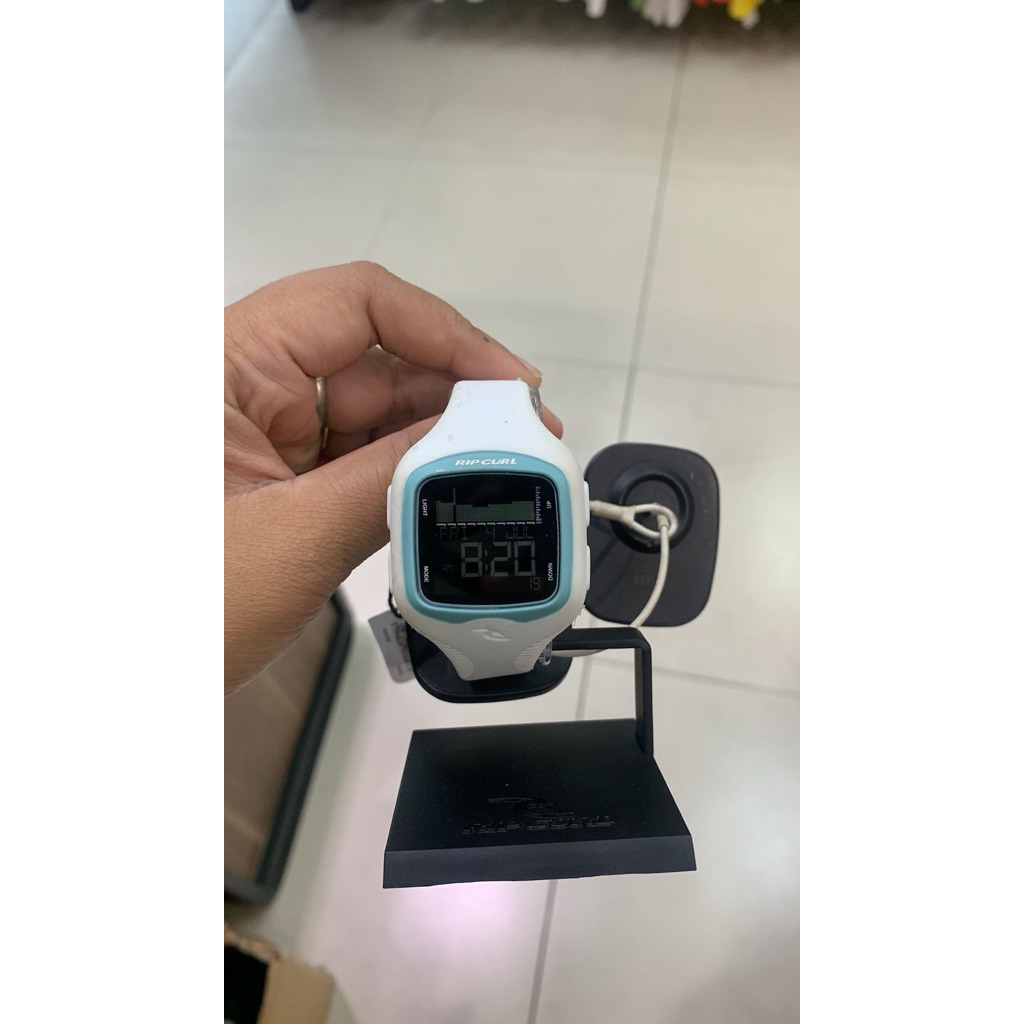 JAM TANGAN WANITA RIPCURL ORIGINAL DISKON