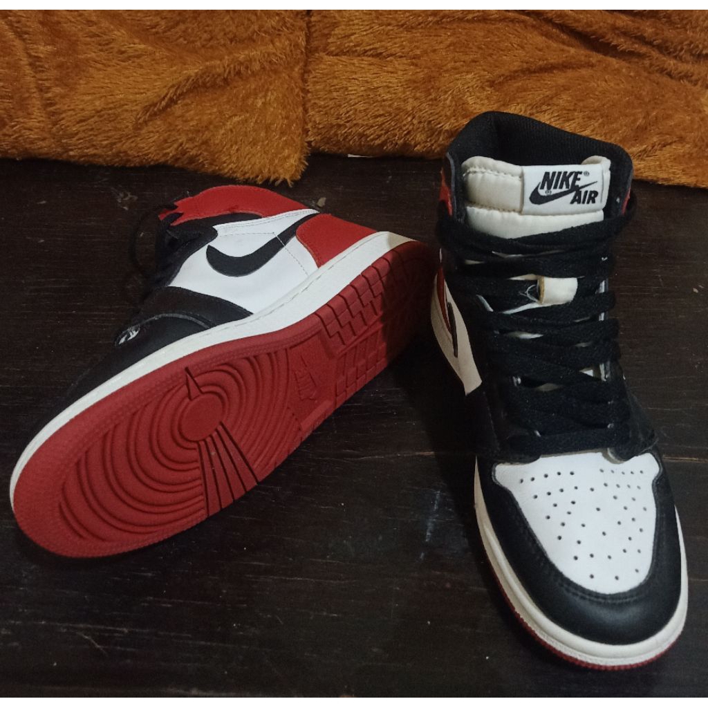 NIKE_AIR_JORDAN_1_RETRO