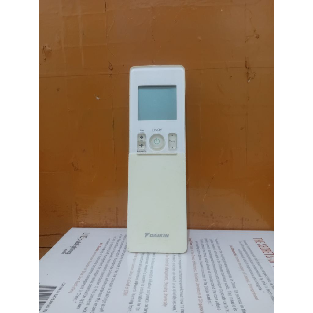 REMOTE AC DAIKIN SERI ARC466A15 ORIGINAL