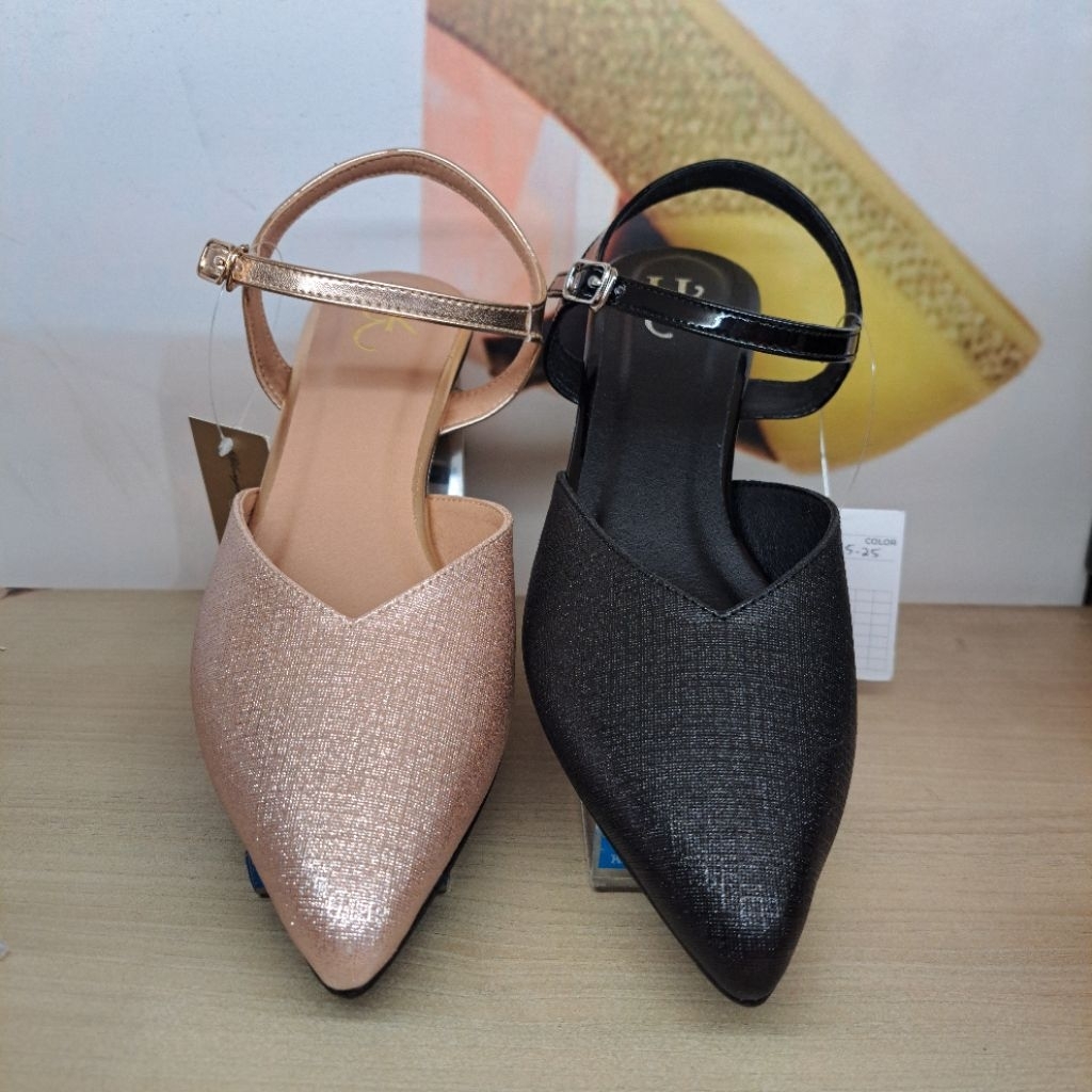 Sandal wanita YONGKI KOMALADI