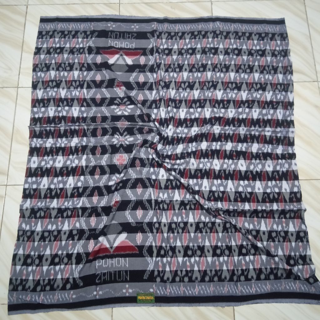 Sarung Goyor Pohon Zaitun Motif Lurik Hitam Putih