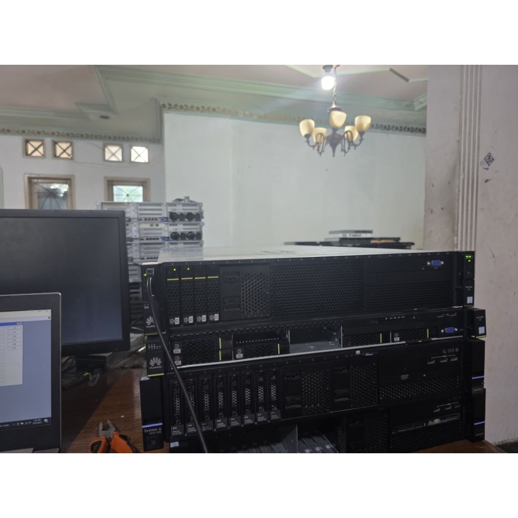 Server Mikrotik x86 Level 6 Ros7 Huawei RH2288v3 x86 64CPU 4x E Lan 2x Port SFP+ 10G 2x QSFP 40G) Bw