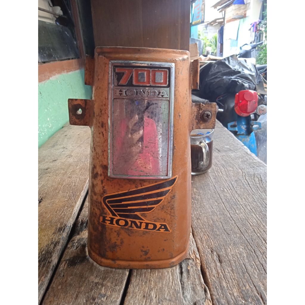 panel depan / dasi c700