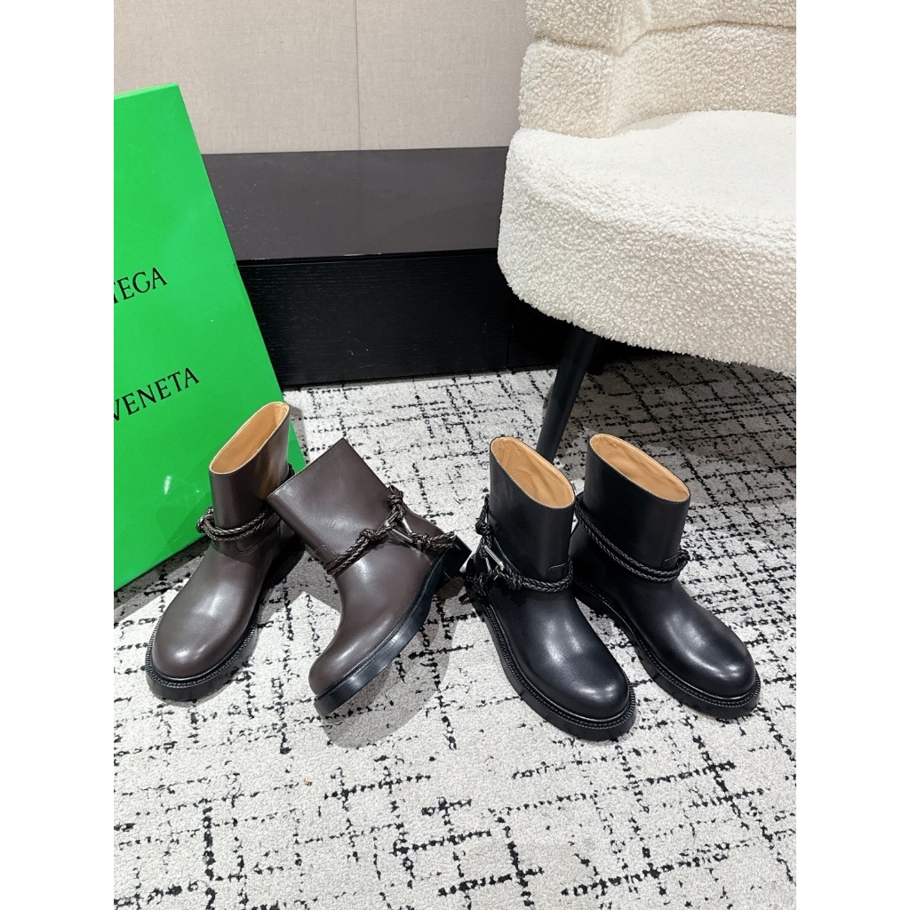 Boots BOYur James Ankle Boots