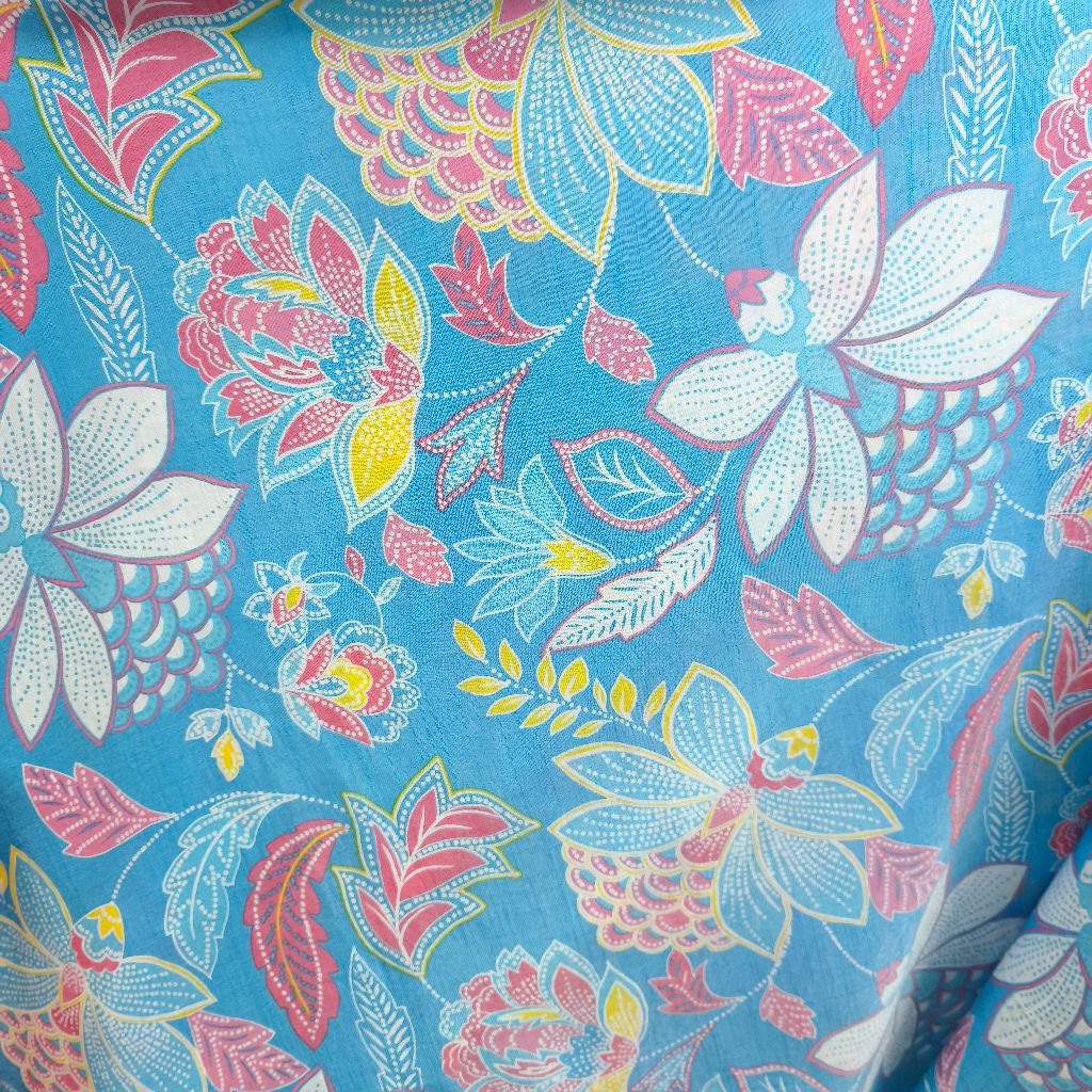 Katun Silky Motif Bunga Warna - Warni, Kain Modis Untuk Pakaian Wanita.