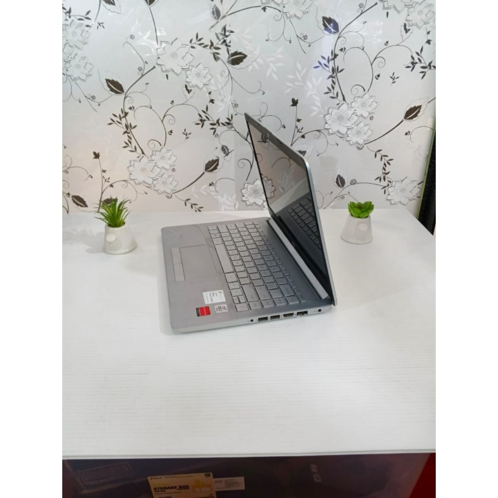 Hp 14s i7 gen 10 VGA .