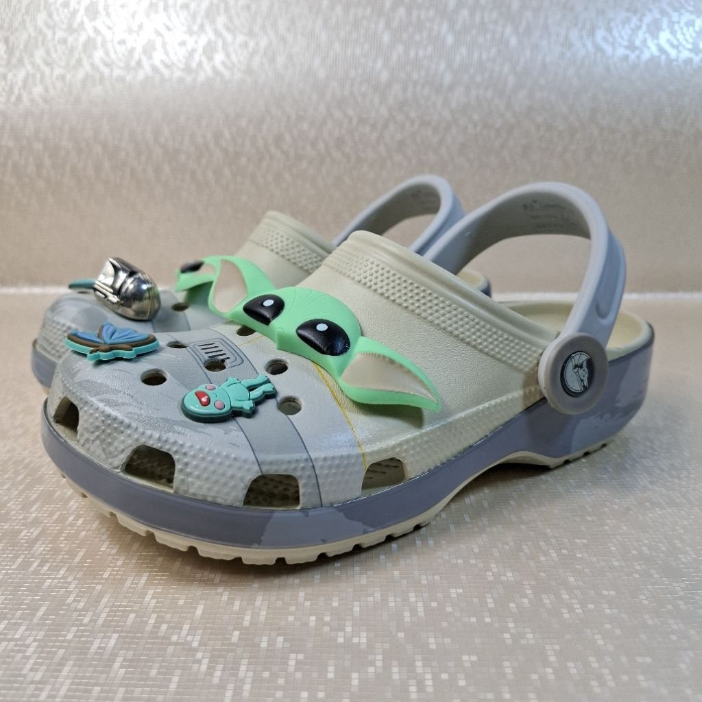 SANDAL CROCS STAR WARS GROGU / CLASSIC CROCS BABY YODA