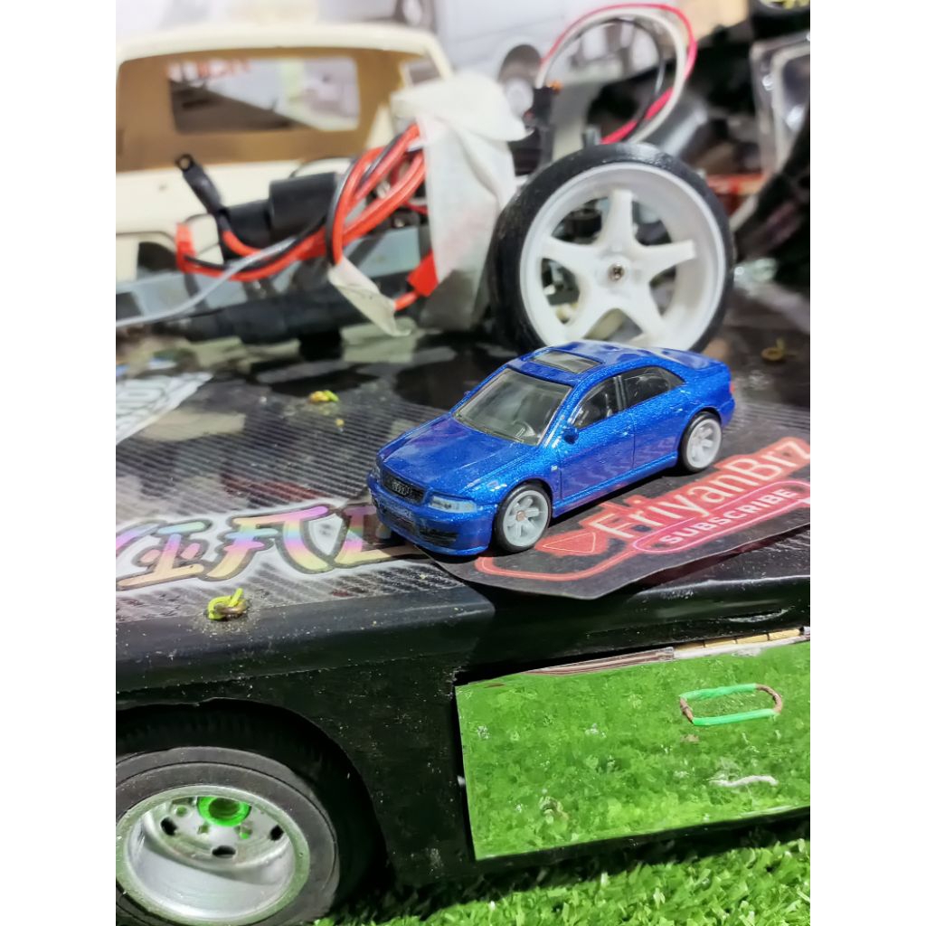 Diecast Hotwheels premium pack Audi A6 loose bagusss mulusss okemmm