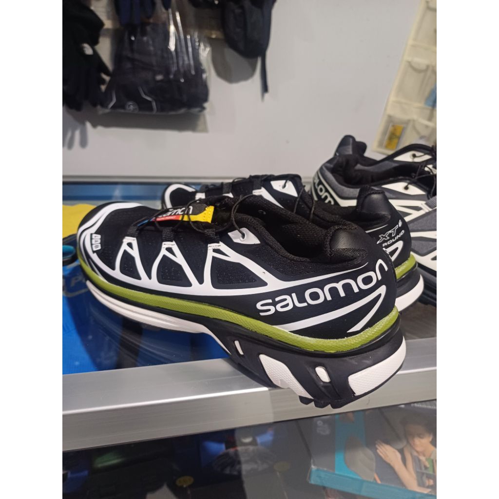 sepatu salomon hitam hijau abu