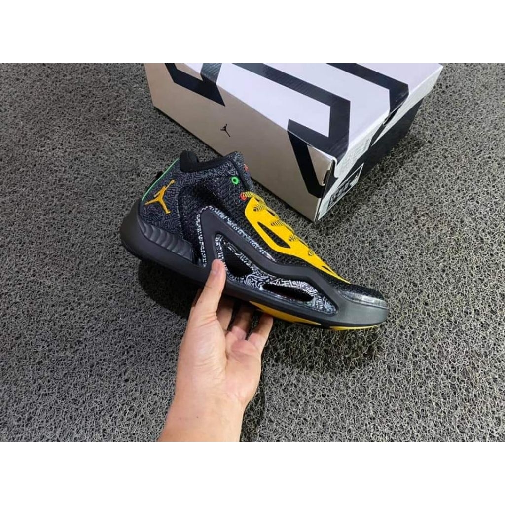 SEPATU BASKET JORDAN TATUM 1 BAL