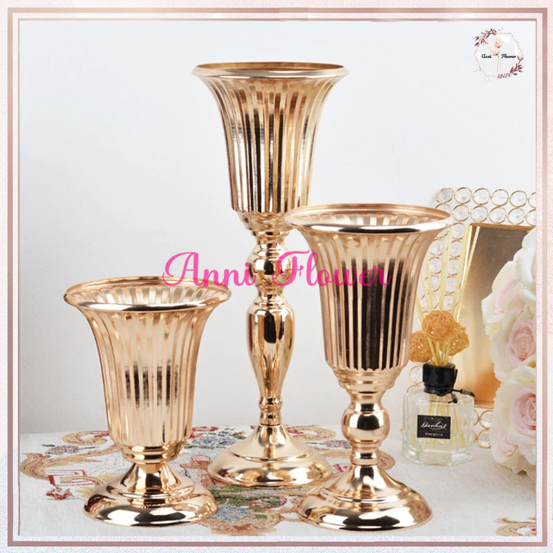 Vas Bunga Emas Mewah Hiasan Rumah Elegan / Vas Bunga Hias Ruang  Tamu Emas / Vas Bunga Mewah Emas Hi